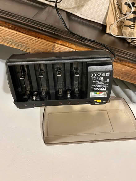 Photo of free Battery chargers (Teddington TW11) #4