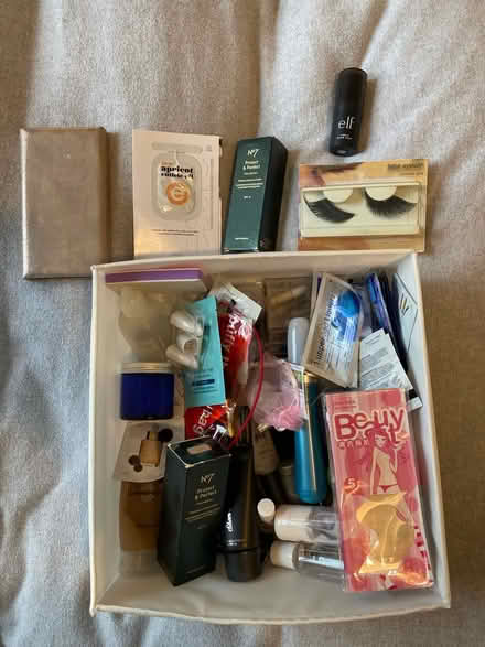 Photo of free Bumper beauty box (SW12 Balham) #1