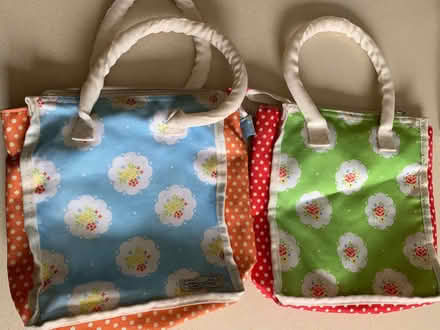 Photo of free 2 insulated lunch bags, a bit grubby but sound (Barnard's Green WR14) #1