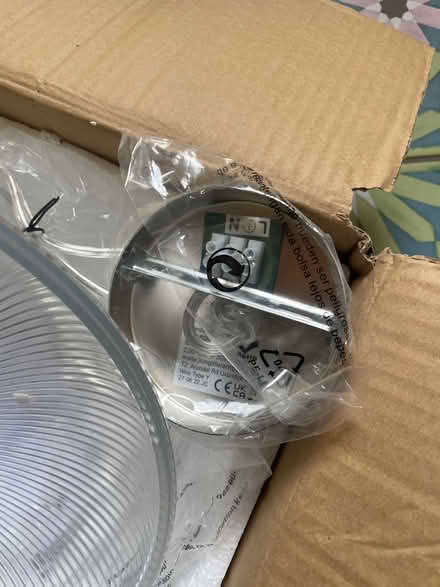 Photo of free Glass shade light brand new (Prenton) #3