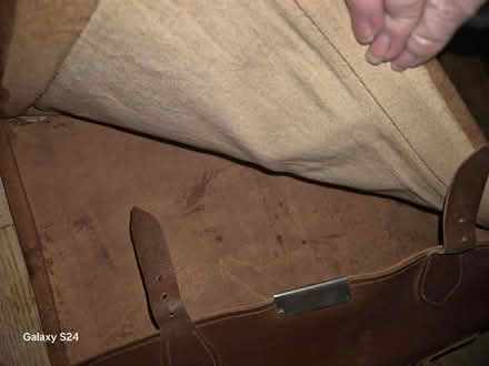Photo of free Leather case (Whitfield DD4) #3
