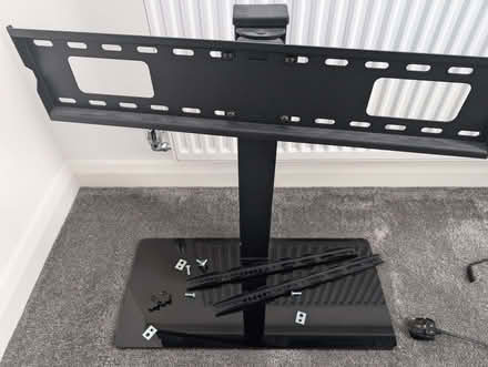 Photo of free TV Stand (DA13) #1