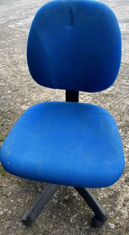 Photo of free Computer swivel chair on wheels (Kelvedon CO5) #1