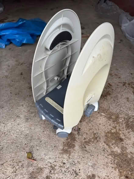 Photo of free Cradle / carriage / trolley for desktop PC Computer case (Kelvedon CO5) #2