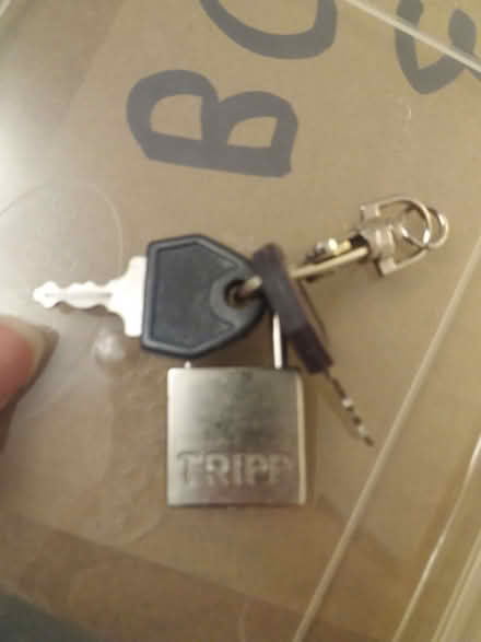 Photo of free small padlock (Crosspool S10) #1