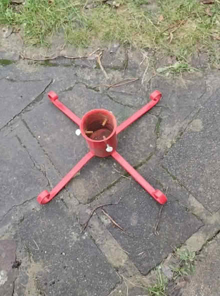 Photo of free Xmas tree stand (Eastcote HA4) #2