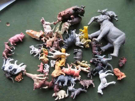 Photo of free 'vintage' plastic farm, zoo & jungle animals (Malvern Link WR14) #3