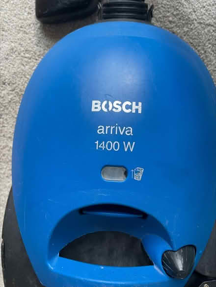 Photo of free Bosch 1000 Watt hoover (endymion road, N4) #1