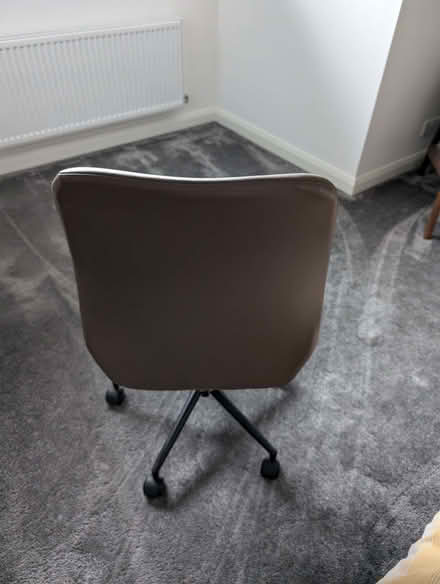 Photo of free Cream Office Chair (DA13) #3