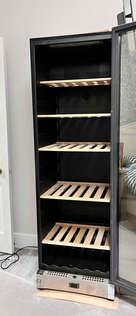 Photo of free A large wine cooler / fridge (Kew TW9) #2