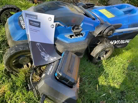 Photo of free cordless lawn mower (Barcombe BN8) #4