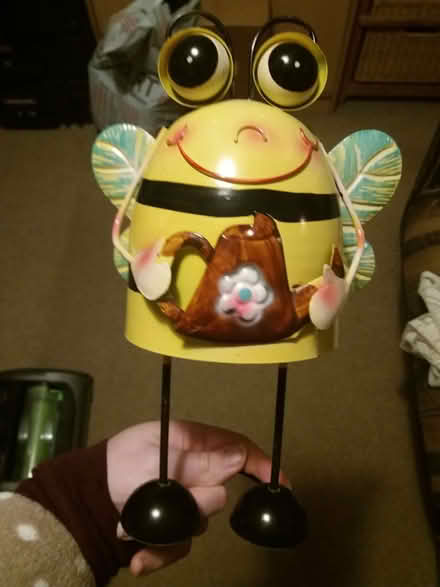 Photo of free bee deco, bobble headed (Crosspool S10) #1