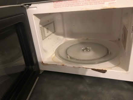 Photo of free Microwave (Blackheath) #2