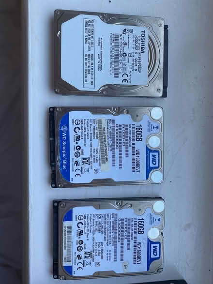 Photo of free 3x2.5" & 2x3.5 SATA HDDs (L14 Dovecot) #2