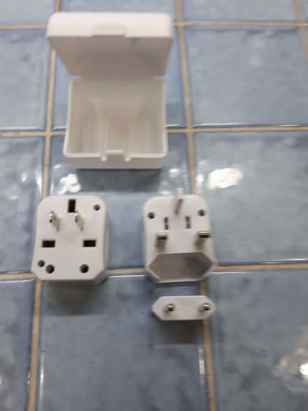 Photo of free Travel adapter gadget (Great Mole Wood SG14) #4