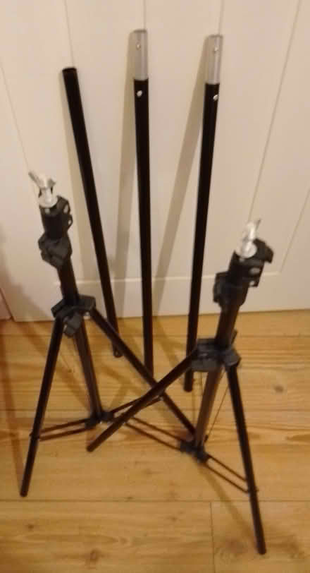 Photo of free Photography backdrop stand (Foxhole PL26) #1