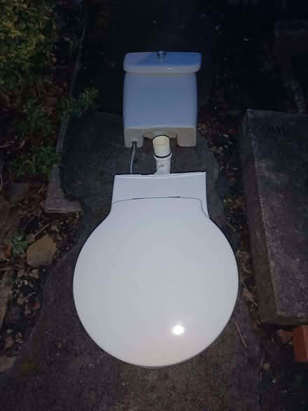 Photo of free Toilet – working order, with cistern (Meanwood LS6) #1