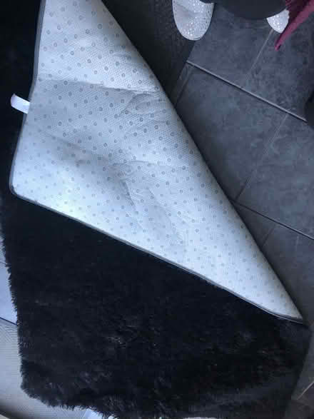 Photo of free Black Rug 120cm x 180cm (Whitnash CV31) #3