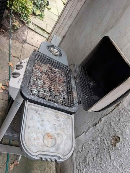 Photo of free Second hand working barbecue (london NW1 9a*) #2