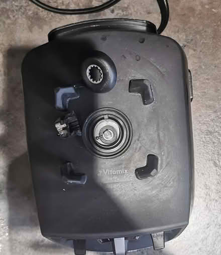 Photo of free Vitamix base unit - needs repairing (HA3 Harrow) #4