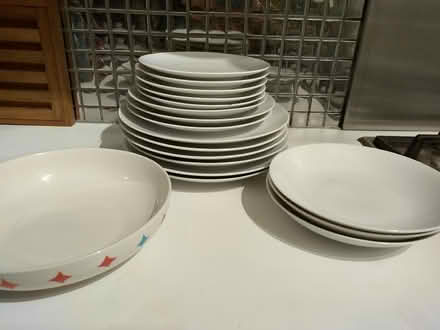 Photo of free 18 white plates / bowls (Stroud Green N4) #1