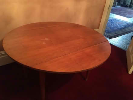 Photo of free Round table (Chiswick W4) #1
