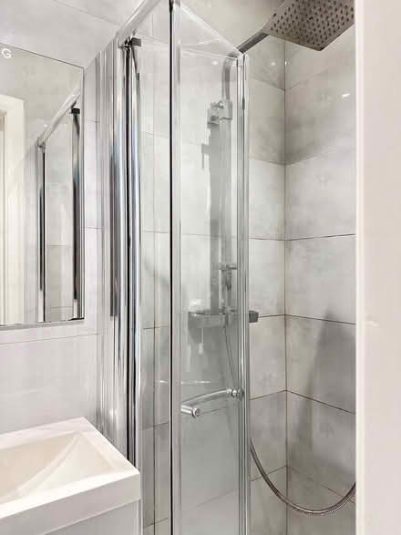 Photo of free High spec porcelain tiles (Headington OX3) #4