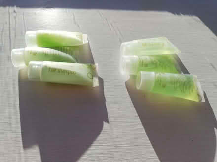 Photo of free Shampoo (3) + Shower gel (3) hotel-size tubes (Bradleys Both BD20) #1