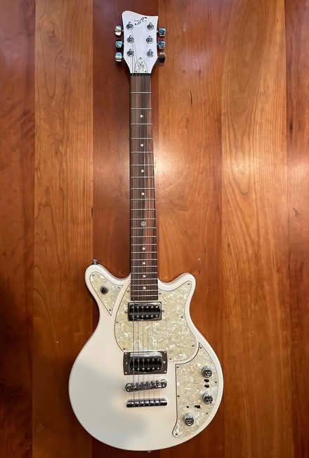 Photo of free VW GarageMaster electric guitar (San Jose - Rose Garden) #1