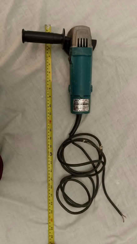 Photo of free Makita 4" grinder 240v (New Town TN22) #1
