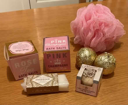 Photo of free Bath Items (Hartford CW8) #1