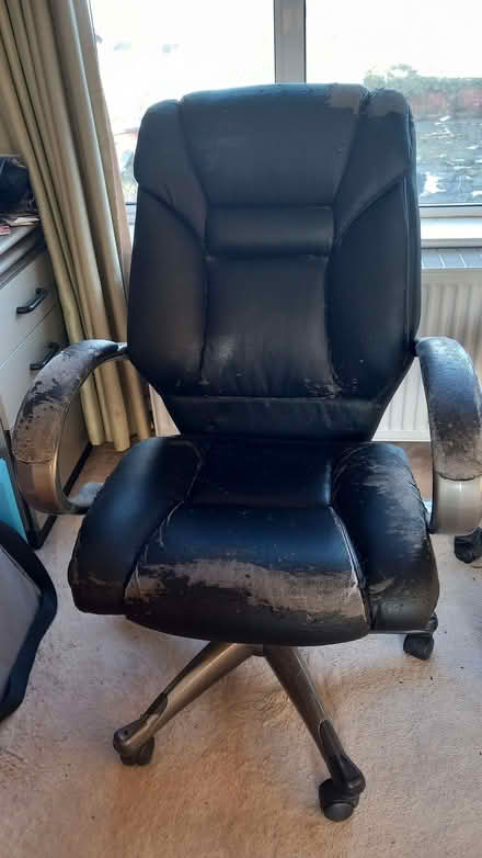 Photo of free office chairs adjustable swivel office chairs (Pontesbury SY5) #1