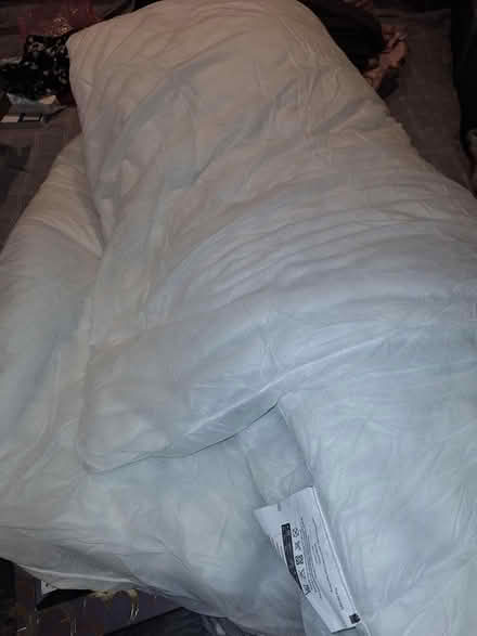 Photo of free King size quilt 13.5 tog (M203DR) #1