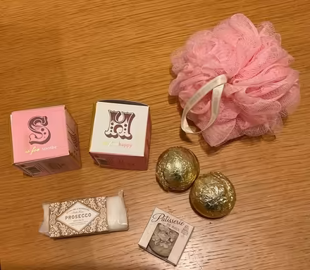 Photo of free Bath Items (Hartford CW8) #2