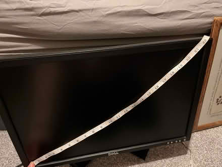 Photo of free 22inch computer monitor (Luton Airport LU2) #2