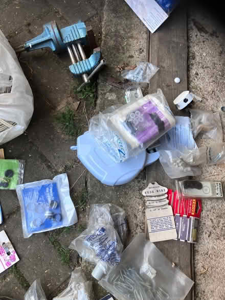 Photo of free DIY bits and pieces (Thorney Leys OX28) #1