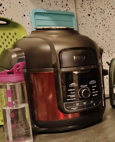 Photo of free Ninja grill/airfryer and ninja multi cooker (Seedhill PA2) #4