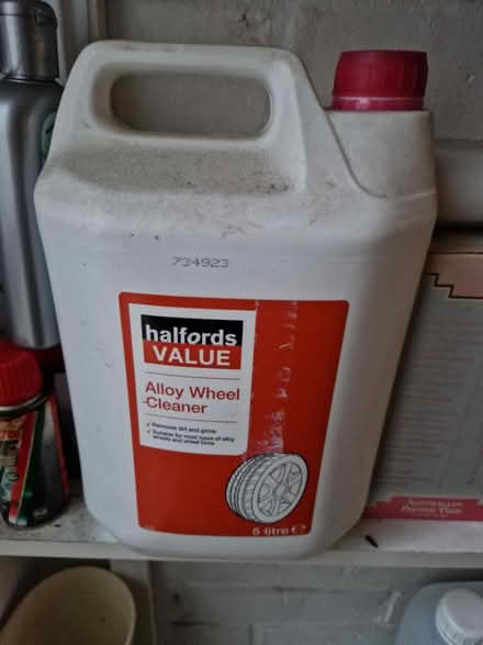 Photo of free Alloy wheel cleaner (South Croydon) #1