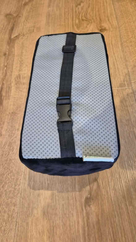 Photo of free Lumbar support pillow (Earlsdon CV5) #2