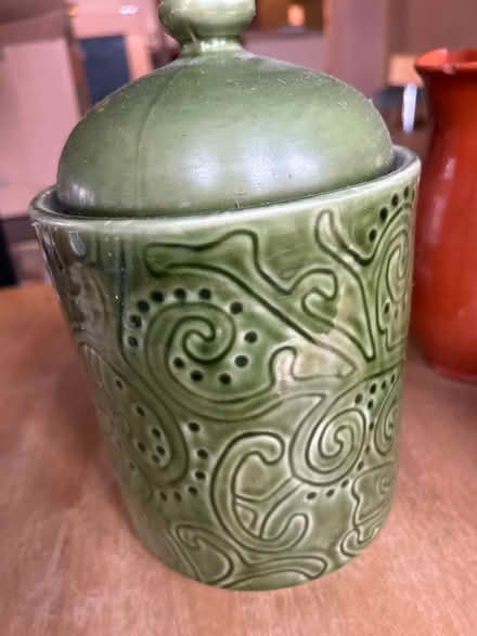 Photo of free Green ceramic jar with lid (St John's Hill London SW11 1) #2