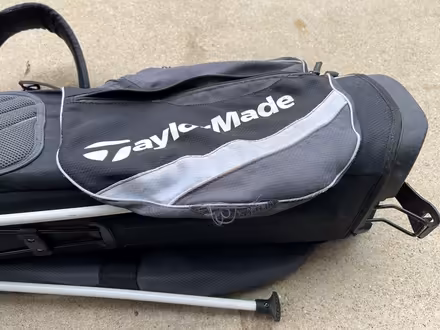 Photo of free Golf bag (South Downers Grove) #2