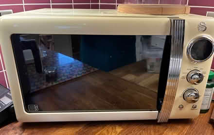 Photo of free Swan microwave not working (Fairfield LA1) #1