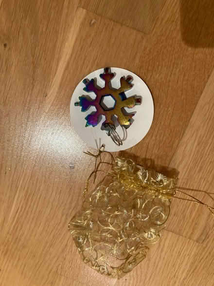Photo of free Multi tool snowflake (Kew TW9) #1