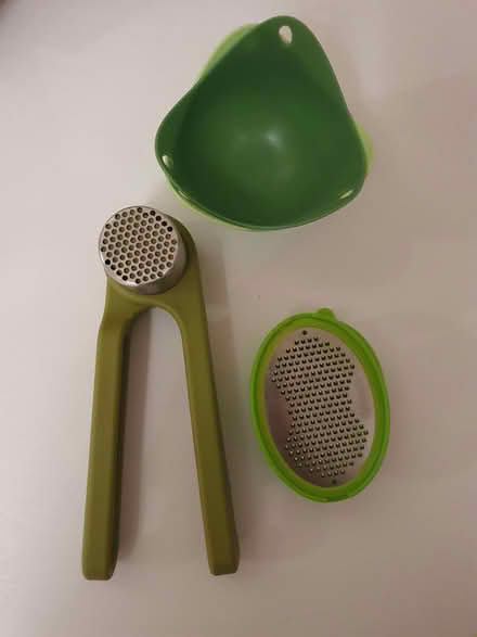 Photo of free Garlic press, parm grater etc (Tottenham N18) #2