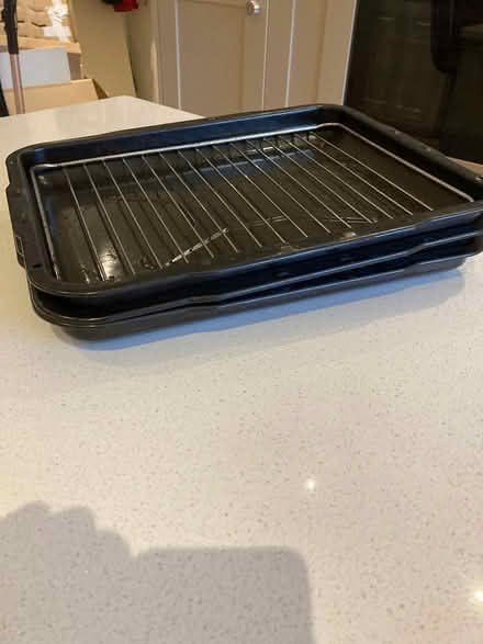 Photo of free Oven trays (De55 6GW) #1