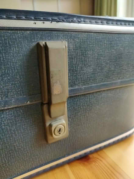 Photo of free Old suitcase (Streetly B74) #4