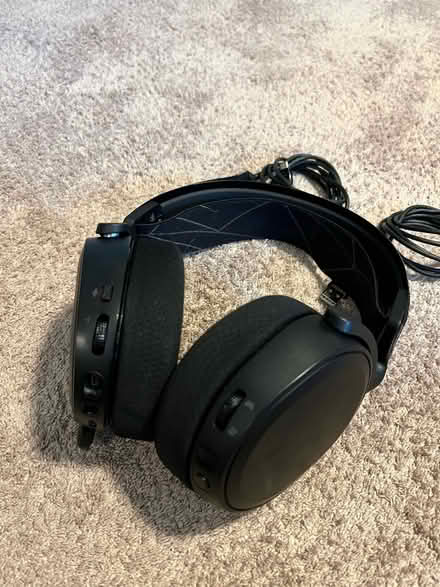 Photo of free Steelseries headset (N19) #3