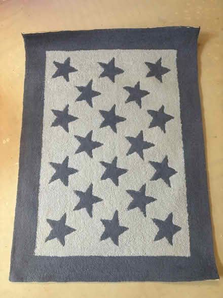 Photo of free Rug (Chessington KT9) #1