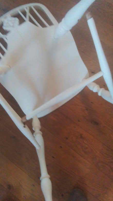 Photo of 2 kitchen chairs (Callow Hereford HR2) #1