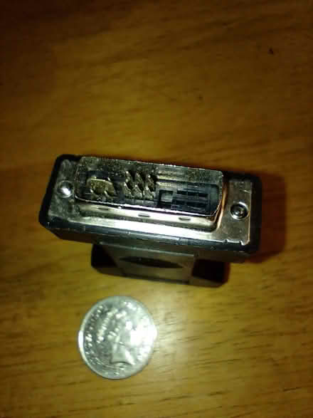 Photo of free DVI male to VGA female connector (Montpelier BS6) #2